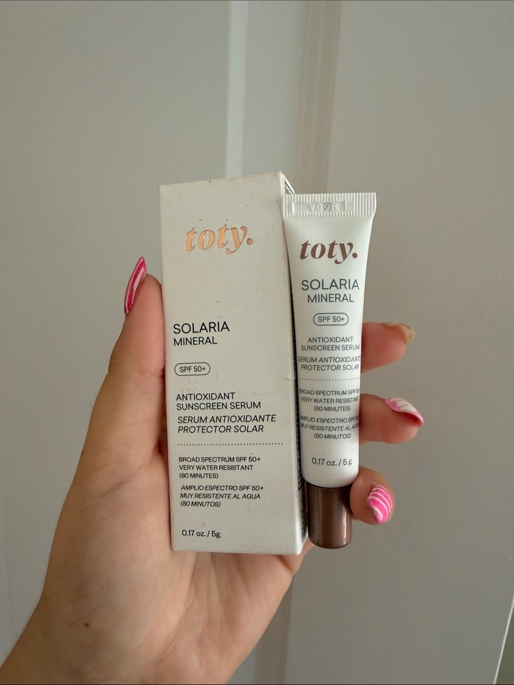 Solaria Mineral Antioxidant Sunscreen Serum SPF 50+ — White
